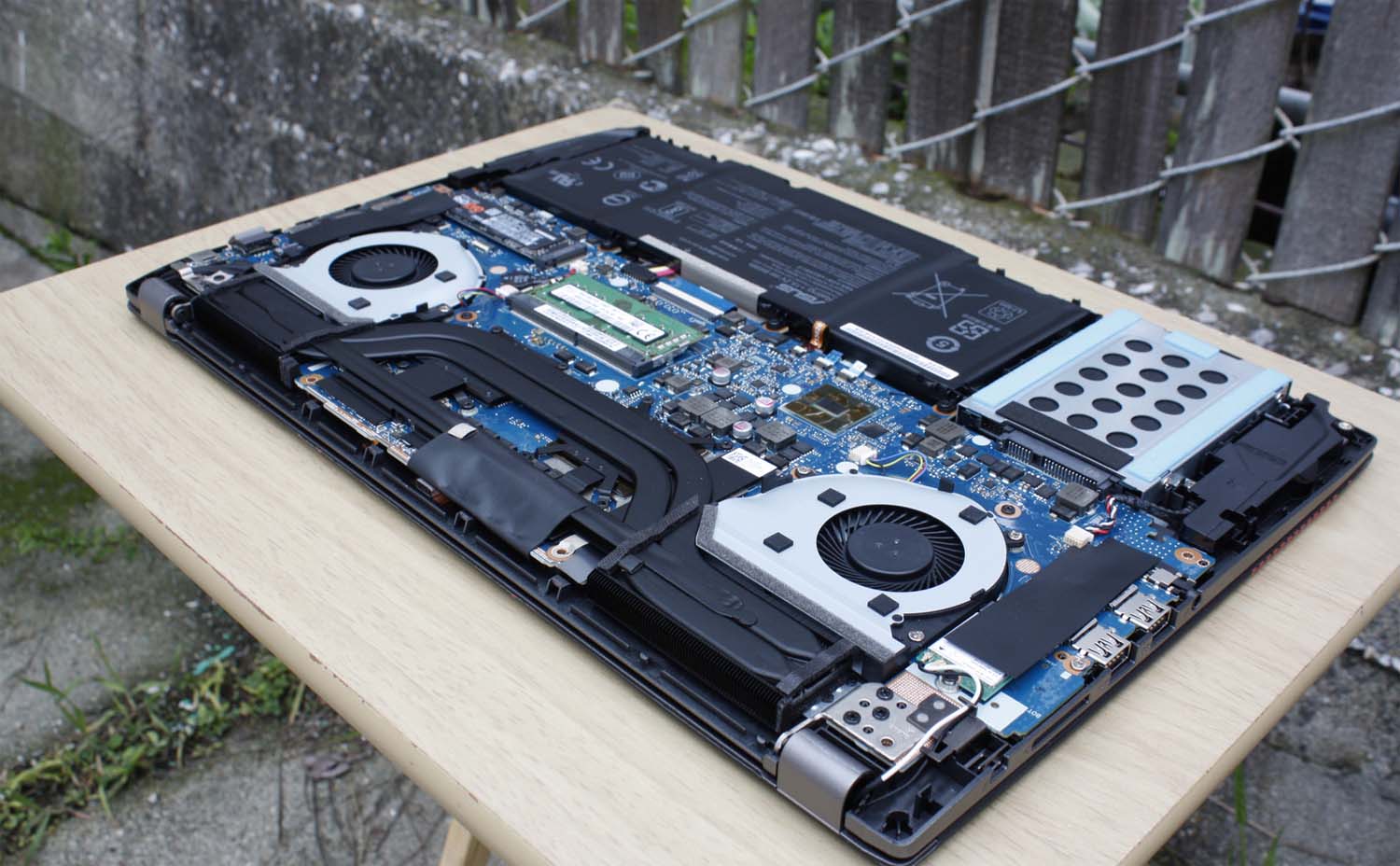 Замена или ремонт видеочипа ноутбука Compaq в Саратове